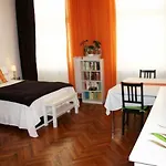 Cosy Appartement Close To City